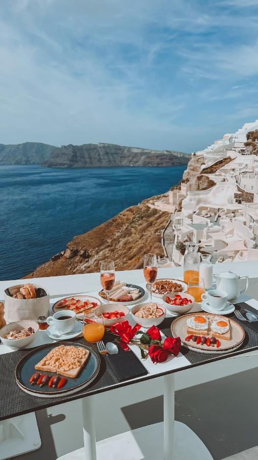 Echoes Luxury Suites (Adults Only) Oia Buitenkant foto