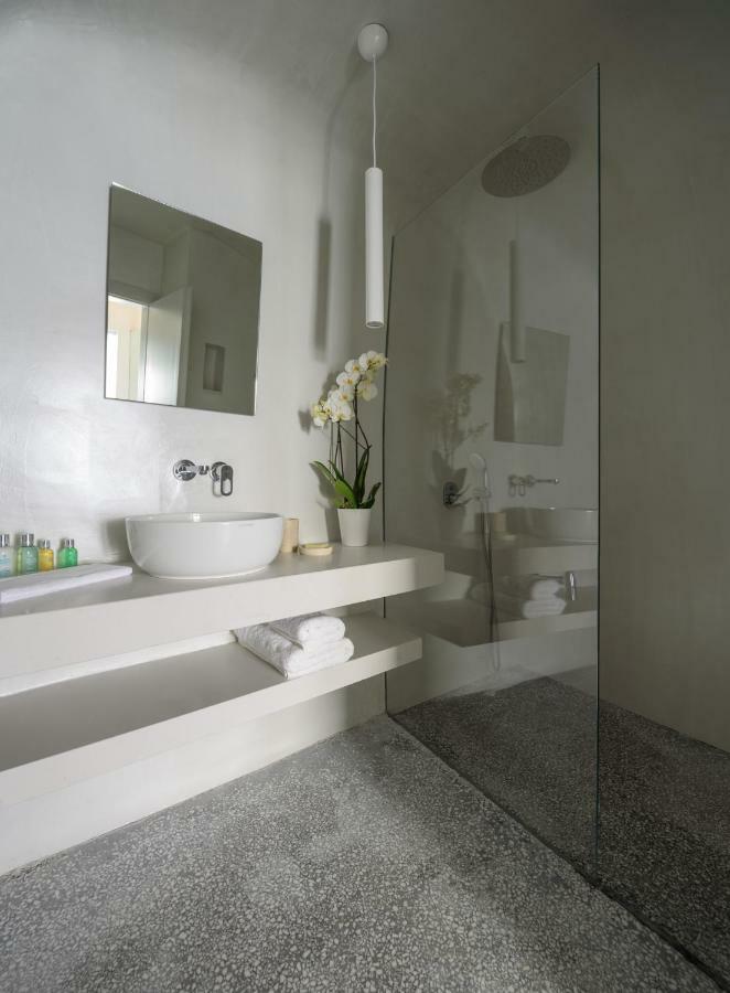 Echoes Luxury Suites (Adults Only) Oia Buitenkant foto