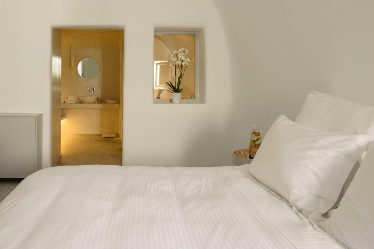 Echoes Luxury Suites (Adults Only) Oia Buitenkant foto